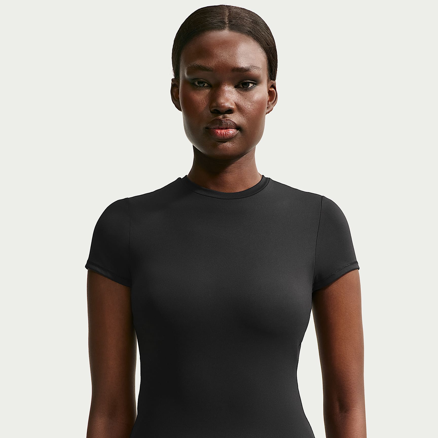 Nike skims BABY TEE M ナイキ NikeSKIMS Matte Women's Padded Baby T-Shirt. Nike NL